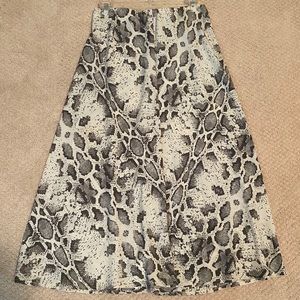 Snakeprint midi skirt 🐍